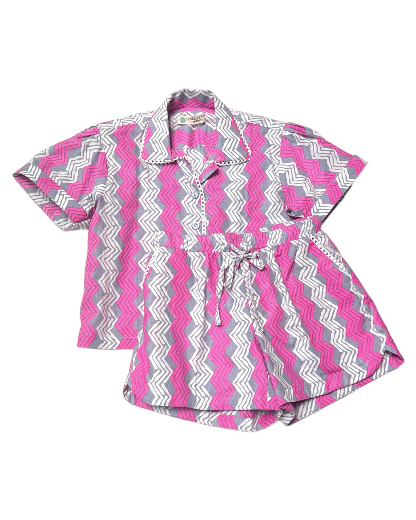 Chevron Chic Girls Coord Set: Timeless Style with a Modern Twist!
